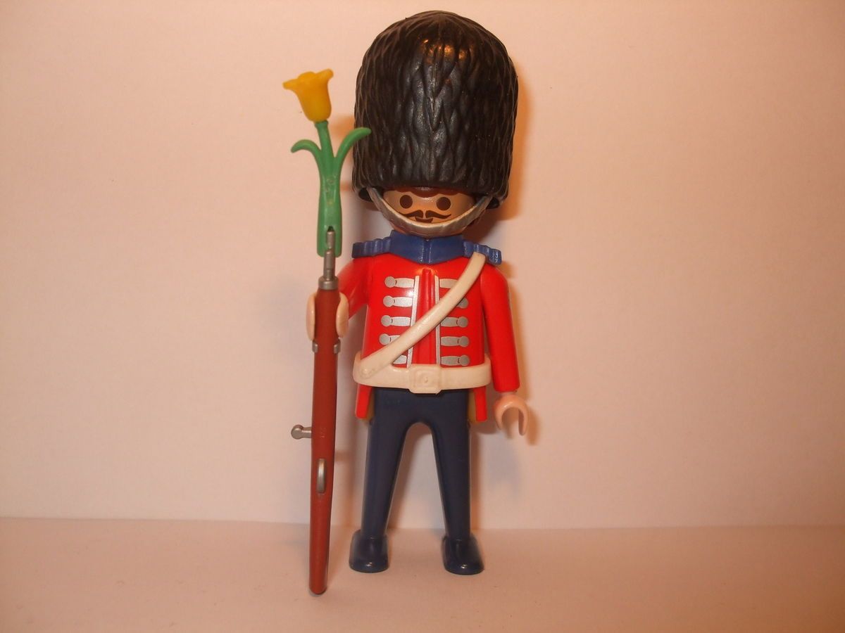  Figuren Figur Royal Guard aus Set 5581 mit Gewehr Beefeater Nr 146